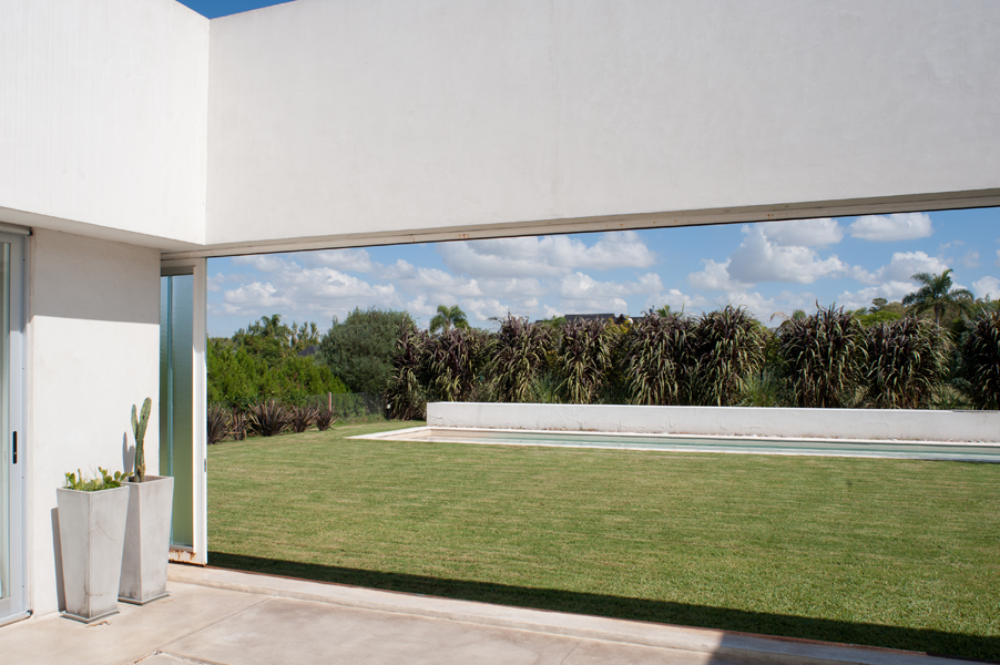 http://simondeprez.eu/files/gimgs/39_casa-patiojuan-german-guardatisimon-deprez04.jpg