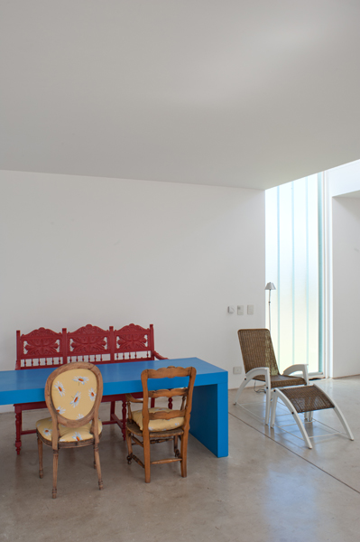 http://simondeprez.eu/files/gimgs/39_casa-patiojuan-german-guardatisimon-deprez09.jpg
