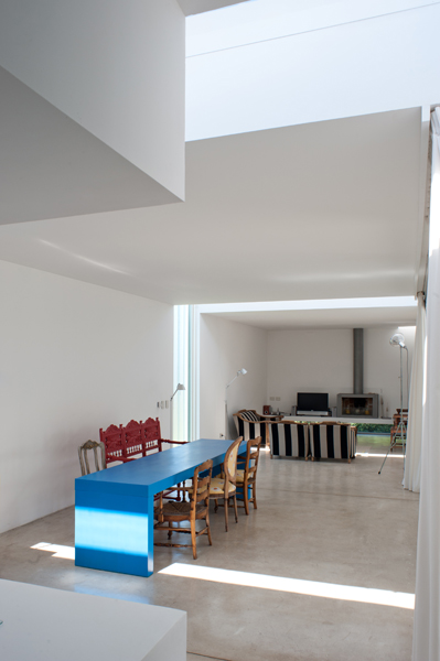 http://simondeprez.eu/files/gimgs/39_casa-patiojuan-german-guardatisimon-deprez15.jpg
