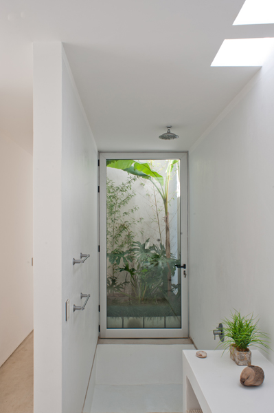 http://simondeprez.eu/files/gimgs/39_casa-patiojuan-german-guardatisimon-deprez17.jpg