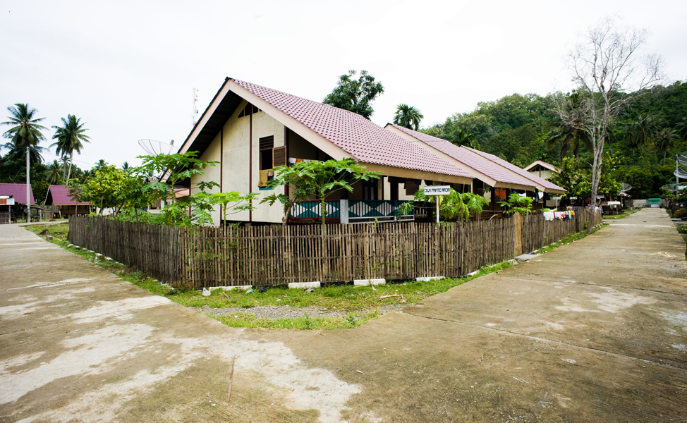 http://simondeprez.eu/files/gimgs/45_houses-britcotupanteraja1.jpg
