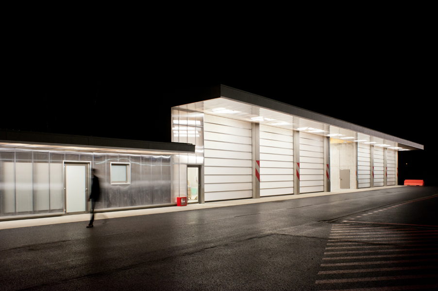 http://simondeprez.eu/files/gimgs/49_dea-centre-routiersimon-deprez136d3s6039.jpg